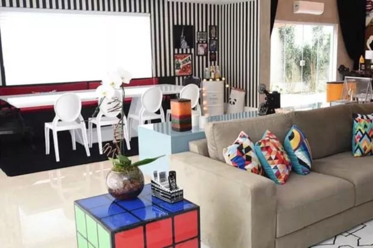 Veja decoração da casa da cantora Anitta no Rio — Foto: Reprodução
