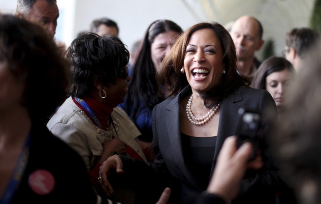Kamala Harris quando era procuradora-geral da Califórnia em 2013: motivo de crítica dos republicanos