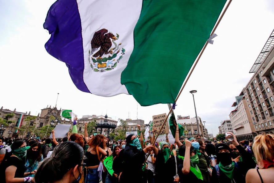 Apoiadores do aborto participam de manifestação no México