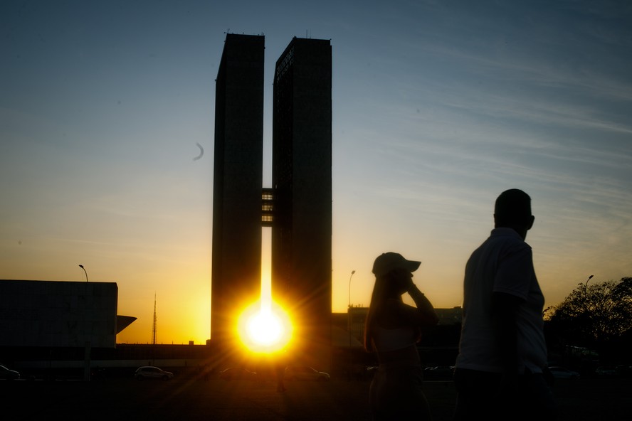 Congresso Nacional, torres do Senado Federal e Câmara dos Deputados