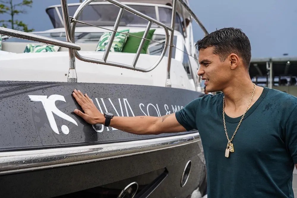 Conheça o iate de luxo do jogador Thiago Silva — Foto: Divulgação/Azimut Yachts