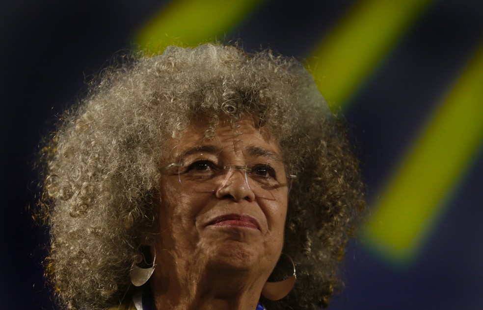 Ativista Angela Davis durante abertura do Festival de Cinema Negro, no Rio, em outubro de 2019 Agência O Globo — Foto:         