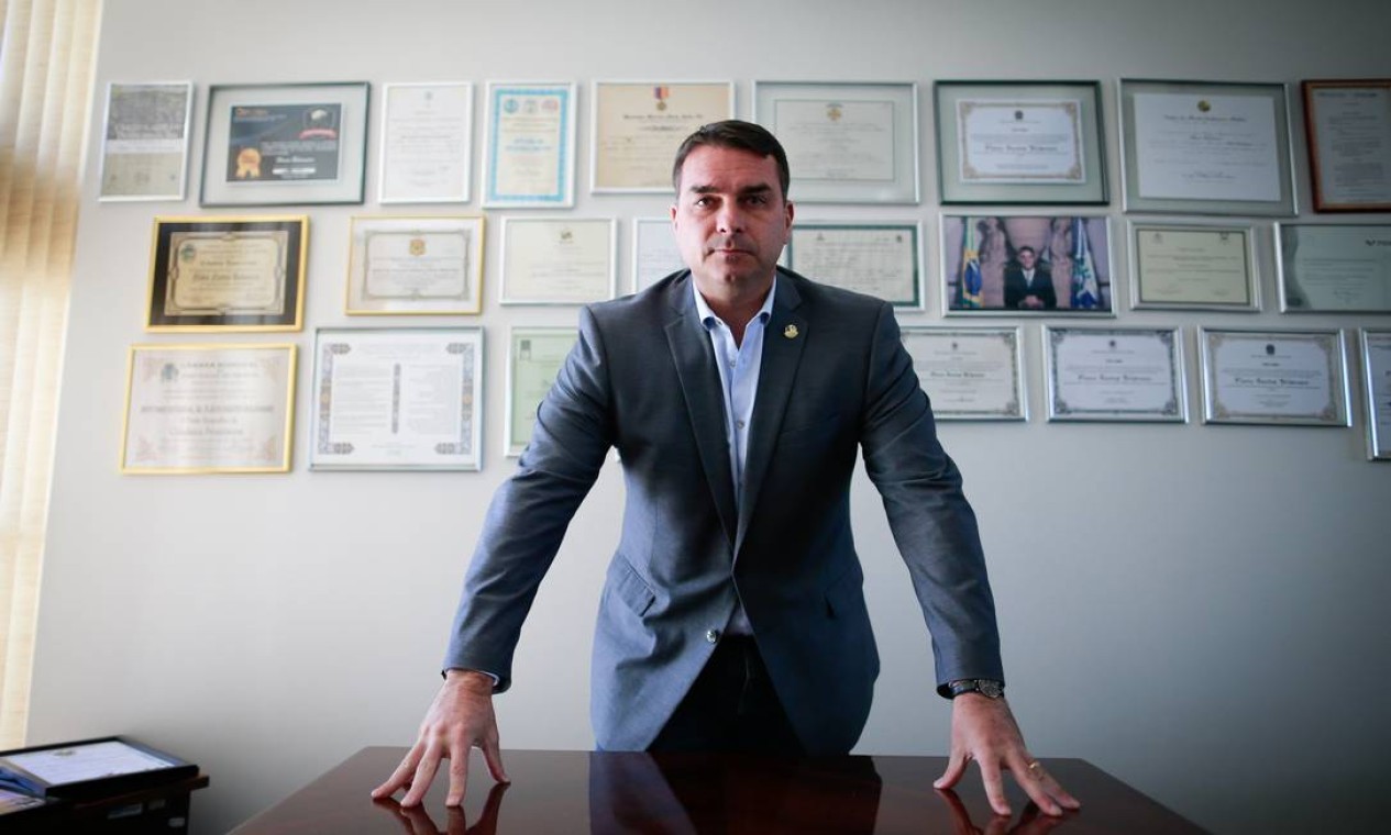 O senador Flávio Bolsonaro (Republicanos-RJ)  — Foto: Pablo Jacob / Agência O Globo