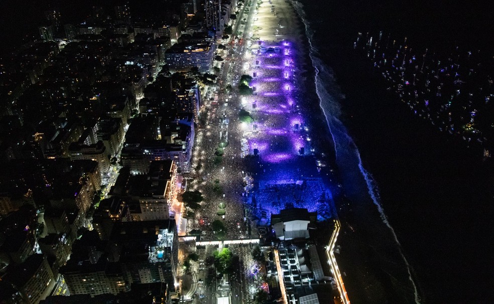 Multidão acompanha show da cantora Madonna em Copacabana — Foto: Fernando Maia/Riotur/Divulgação