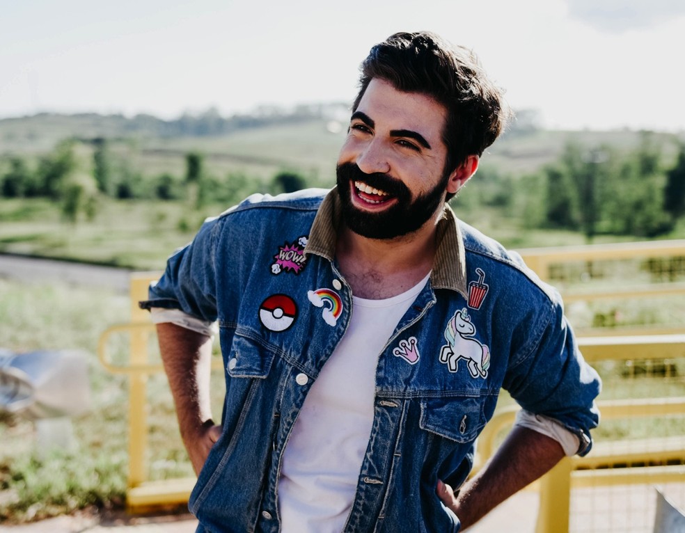 O pesquisador e doutor em Comunicação Christian Gonzatti, autor de "Pode um LGBTQIA+ ser super-herói no Brasil?" — Foto: Divulgação