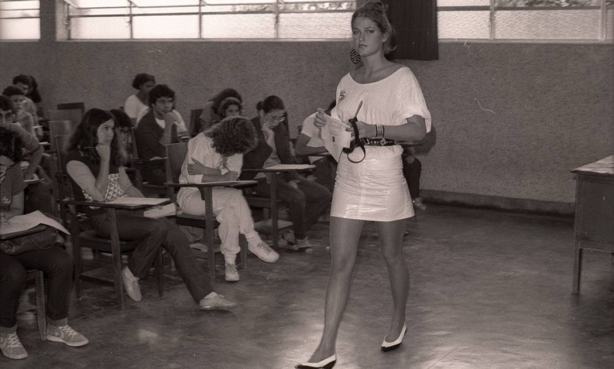 Xuxa durante prova do vestibular da Universidade Gama Filho, em agosto de 1982 — Foto: Wilson Alves