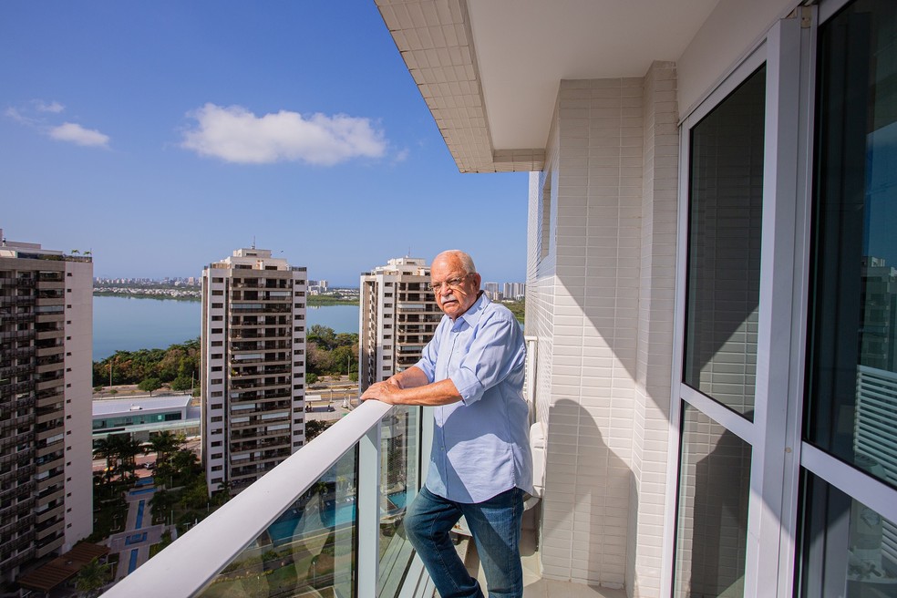 Presidente da Câmara Comunitária da Barra, Delair Dumbrosck apoiou a criação do novo bairro do Rio — Foto: Beatriz Orle/Agência O Globo