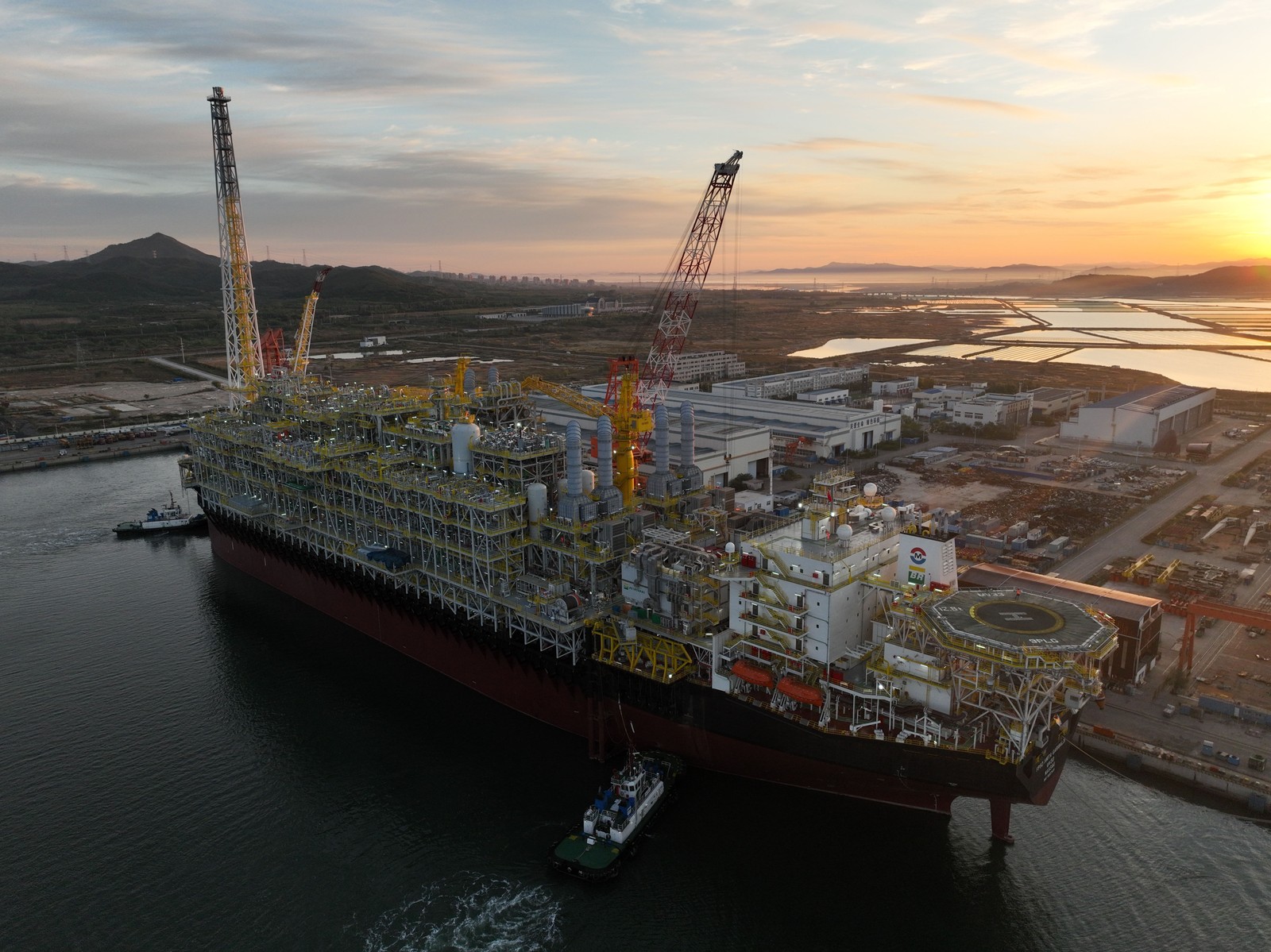 FPSO Anita Garibaldi, na Bacia de Campos (RJ) — Foto: Agência Petrobrás