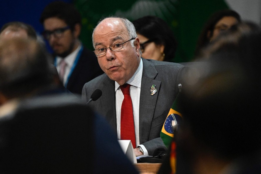 O ministro das Relações Exteriores brasileiro, Mauro Vieira, durante discurso de abertura da cúpula de chanceleres do G20