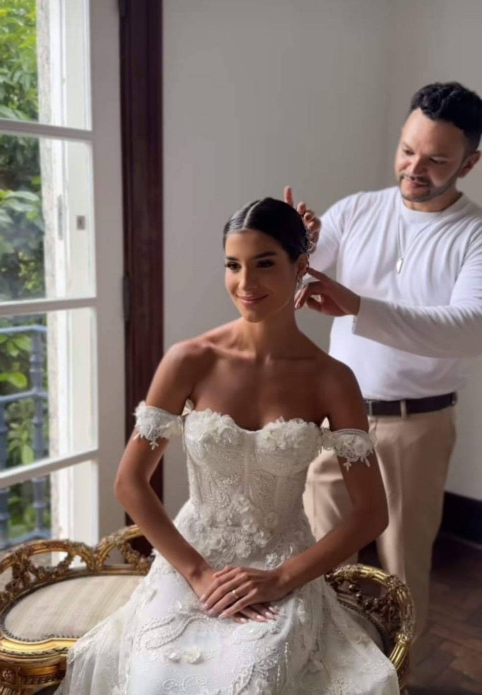 Miss Brasil 2019, Julia Horta elegeu vestido de noiva romântico para casamento — Foto: Reprodução Instagram