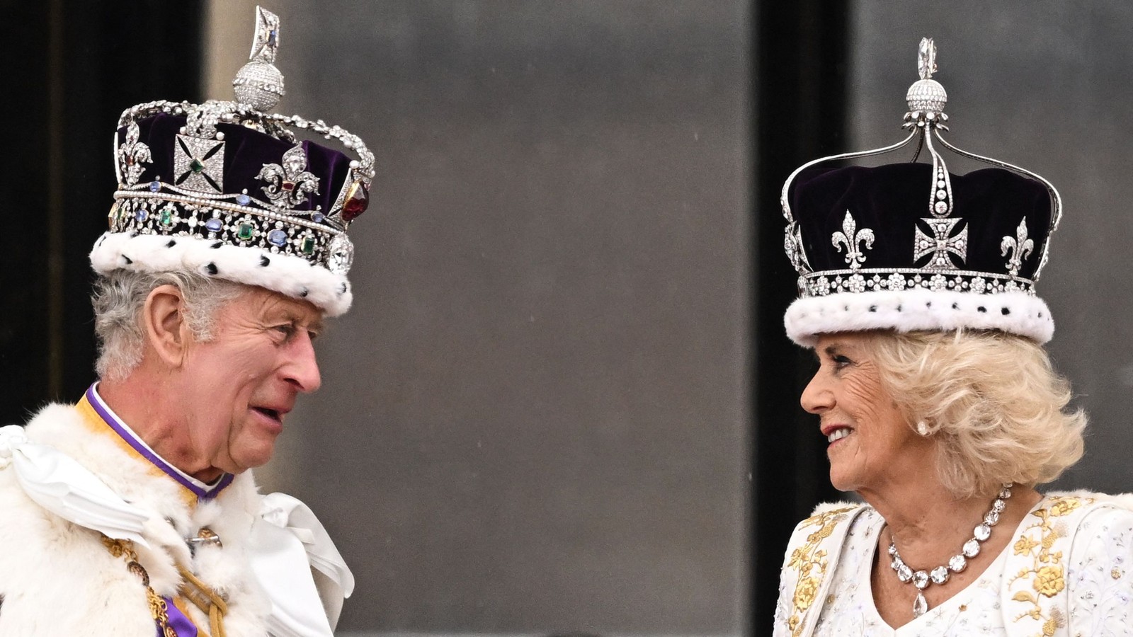 Charles e Camilla, rei e rainha do Reino Unido — Foto: Oli SCARFF / AFP