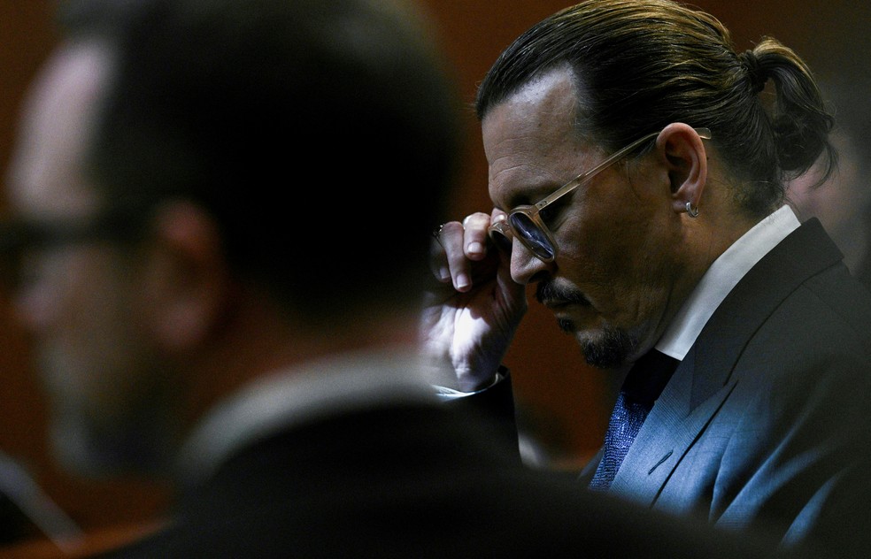 Johnny Depp no Tribunal do Condado de Fairfax, na Virgínia, EUA, em 17 de maio de 2022 — Foto: Brendan Smialowski / REUTERS