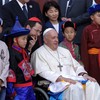 Papa Francisco participa de cerimônia de boas-vindas na Nunciatura Apostólica na Mongólia, em Ulan Bator - Anand TUMURTOGOO / AFP