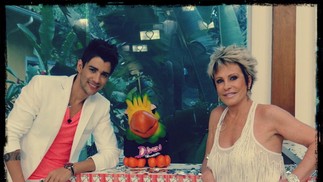 Gusttavo Lima no programa “Mais você”, com Ana Maria Braga, em 2013. — Foto: Divulgação