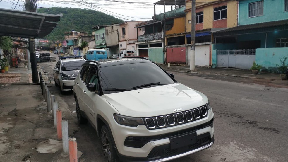 Outro veículo recuperado pela polícia — Foto: Divulgação