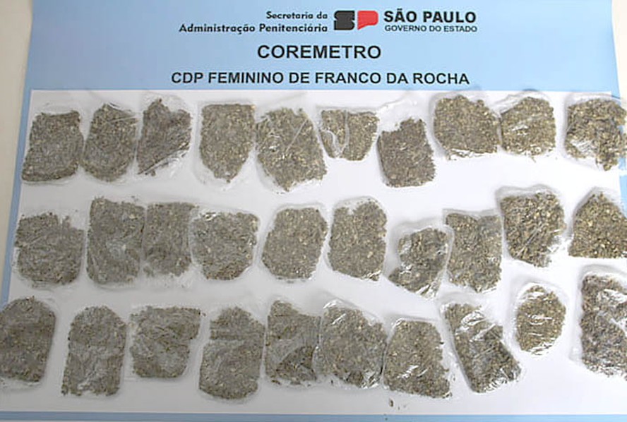 Porções de maconha equivalentes a 40 gramas apreendidas no presídio de Franco da Rocha