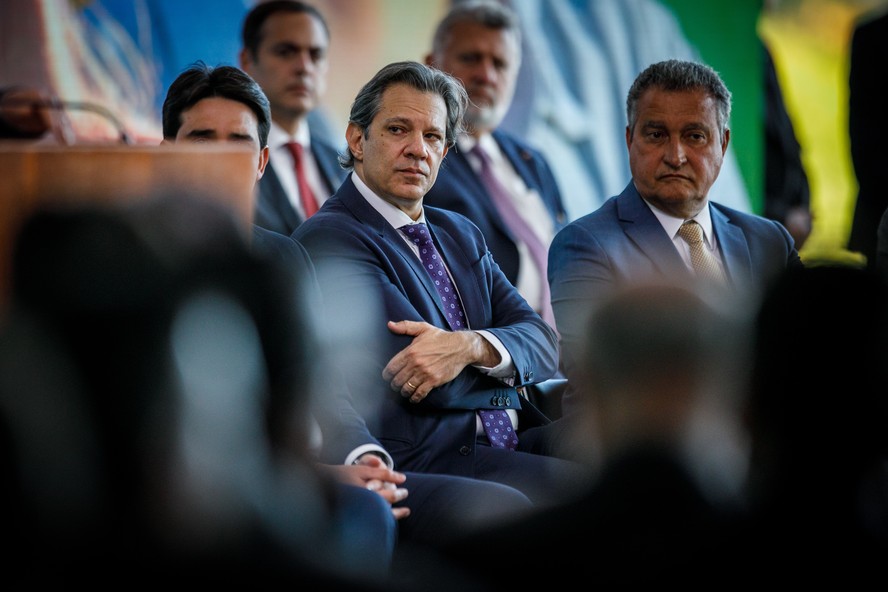 O ministro da Fazenda, Fernando Haddad, em cerimônia no Planalto