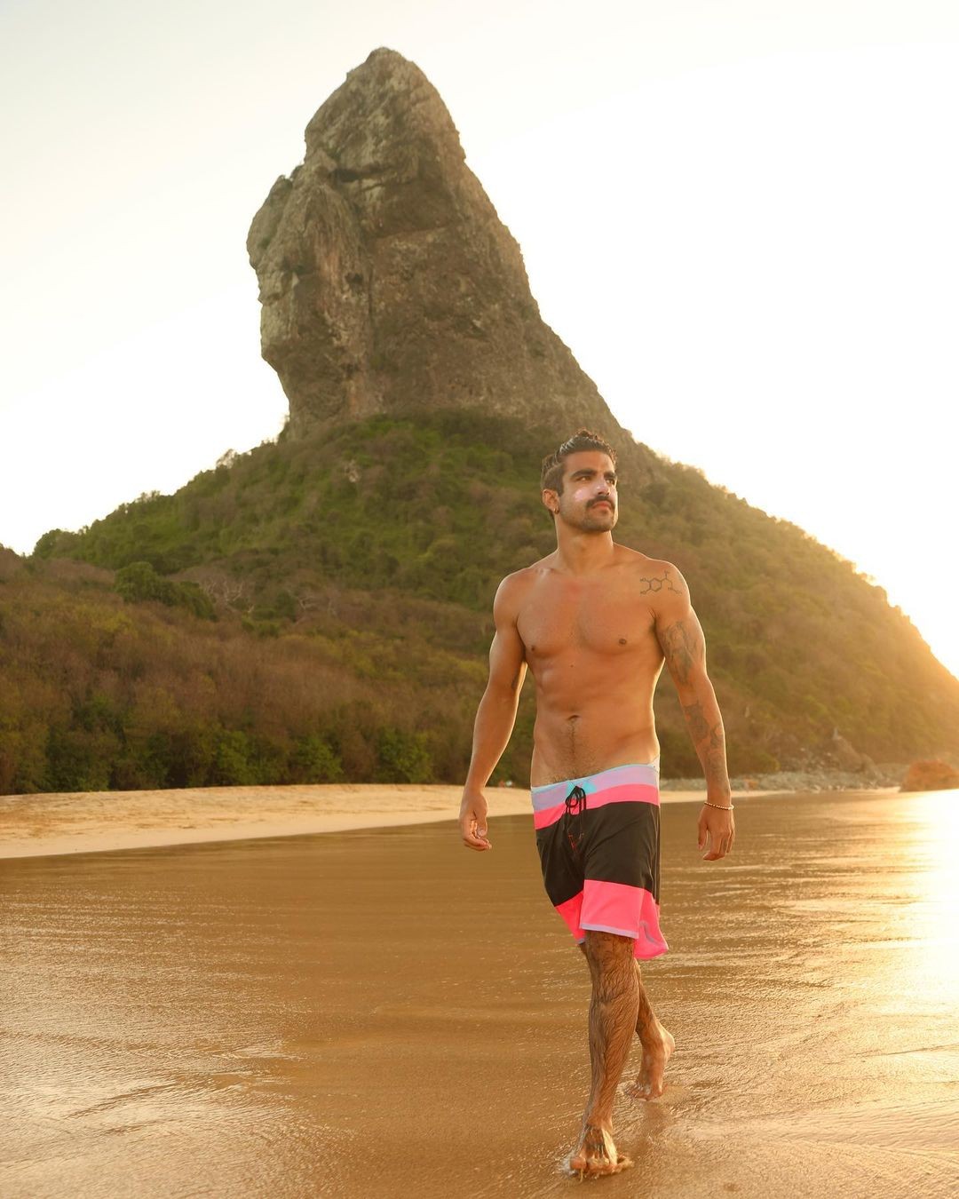 Caio Castro em foto de Iaponã Neuronha — Foto: Reprodução/Instagram