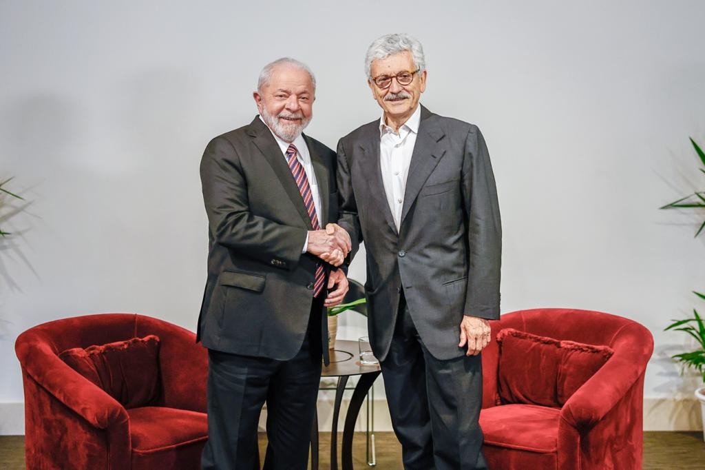 Presidente Lula reúne-se com Massimo D'Alema, ex-primeiro-ministro da Itália — Foto: Ricardo Stuckert