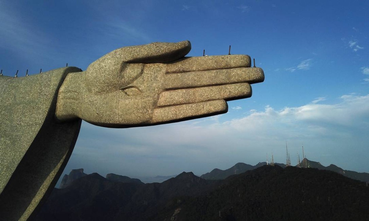 Cristo Redentor começou a ser planejada em 1921 — Foto:  Custódio Coimbra / Agência O Globo