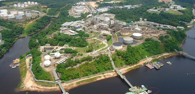 A Refinaria Isaac Sabbá (Reman) foi inaugurada em 3 de janeiro de 1957 e está localizada à margem esquerda do Rio Negro, em Manaus, estado do Amazonas. Em 31 de maio de 1974, foi incorporada ao Sistema Petrobras Reprodução