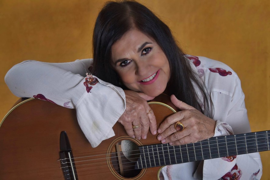 A cantora Bia Bedran: 50 anos de carreira dedicada à música infantil