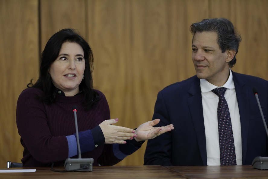 Ministro da Fazenda Fernando Haddad e a ministra do Planejamento e Orçamento Simone Tebet, fazem pronunciamento, após reunião com o presidente Lula