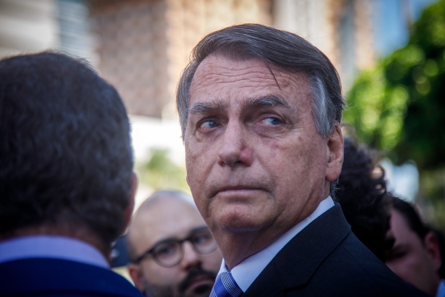 O ex-presidente Jair Bolsonaro, após prestar depoimento à PF