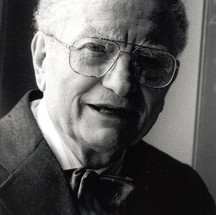 Paul Samuelson (1970/EUA) - O primeiro americano a receber a láurea é considerado por muitos o mais influente economista do século XX. Um dos fundadores do neo-keynesianismo, foi conselheiro de John Kennedy e Lyndon Johnson (Donna Coveney/Via Bloomberg)