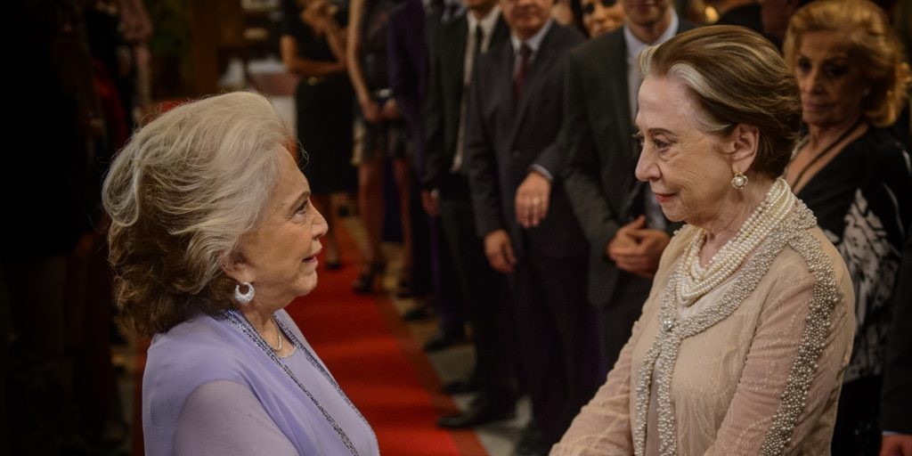 Fernanda Montenegro viveu um casal lésbico com a personagem de Nathalia Timberg em "Babilônia" (2015) — Foto: Reprodução Internet