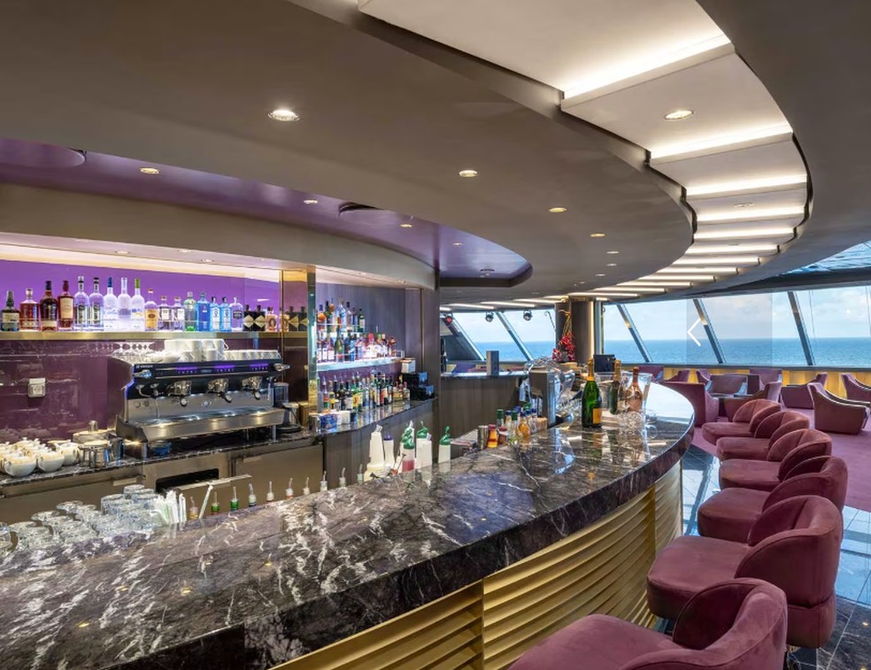 Top Sail Lounge é um bar e bufê no MSC Grandiosa, uma das opções gastronômicas — Foto: Reprodução/MSC Grandiosa
