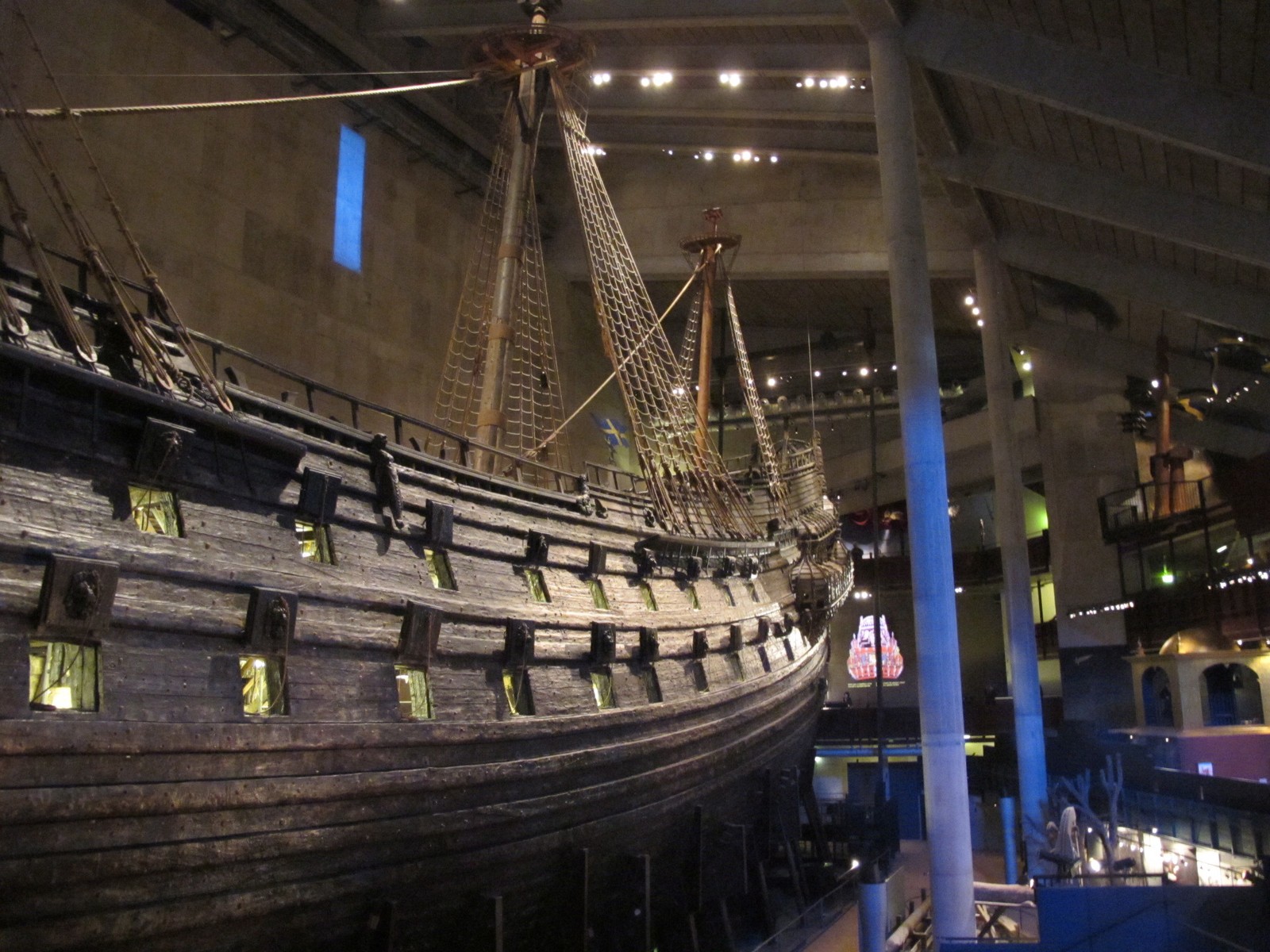 Os restos do icônico navio de guerra "Vasa", que naufragou há quase quatro séculos na costa de Estocolmo, na Suécia, serão reforçados — Foto: Fernanda Dutra