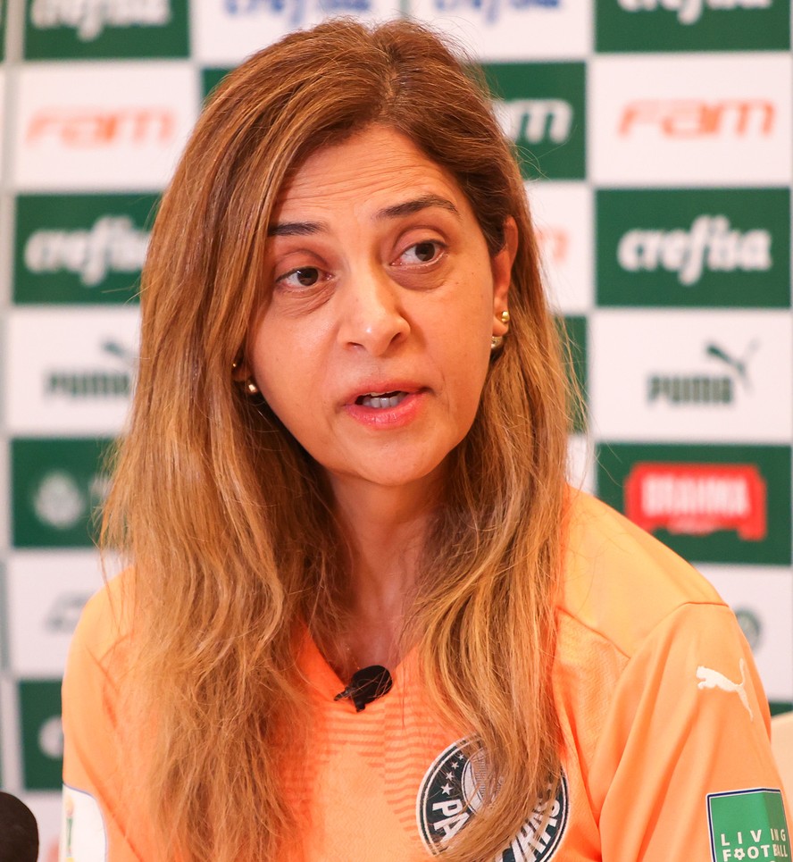 A presidente Leila Pereira comprou avião que será utilizado pelo Palmeiras