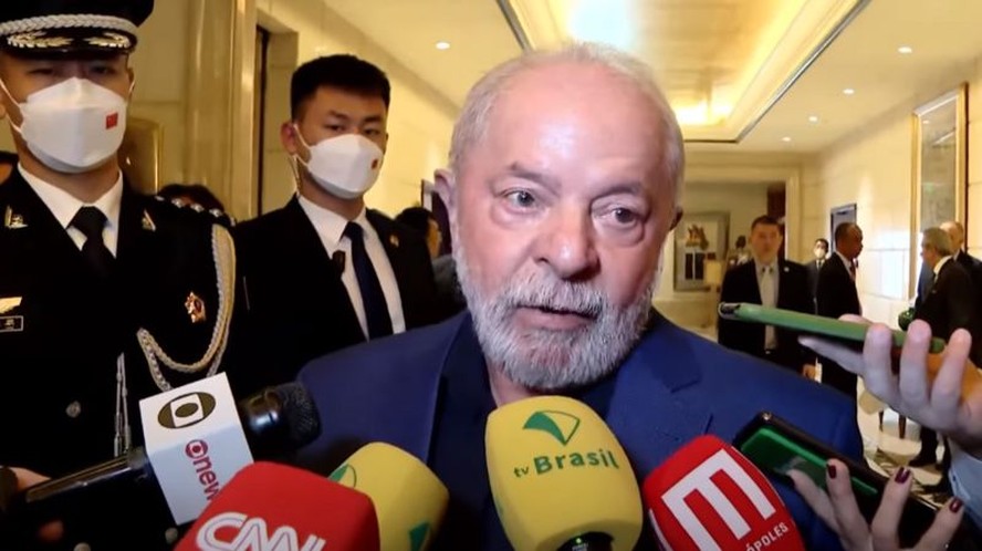 Lula durante viagem à China