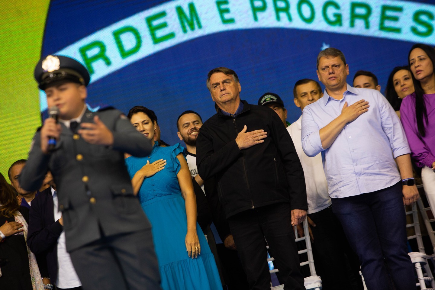 Primeira-dama Michele Bolsonaro, presidente Jair Bolsonaro e Tarcísio de Freitas na convenção do Republicanos em SP — Foto: Maria Isabel Oliveira — Foto: Maria Isabel Oliveira