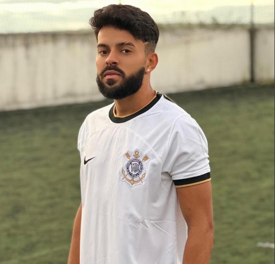 Wilian Gabriel Silva Pimentel, jogador de futebol brasileiro que fugiu da guerra no Sudão