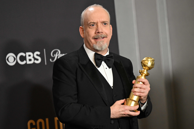 Paul Giamatti recebeu o Globo de Ouro de melhor ator - comédia ou musical por "Os rejeitados"