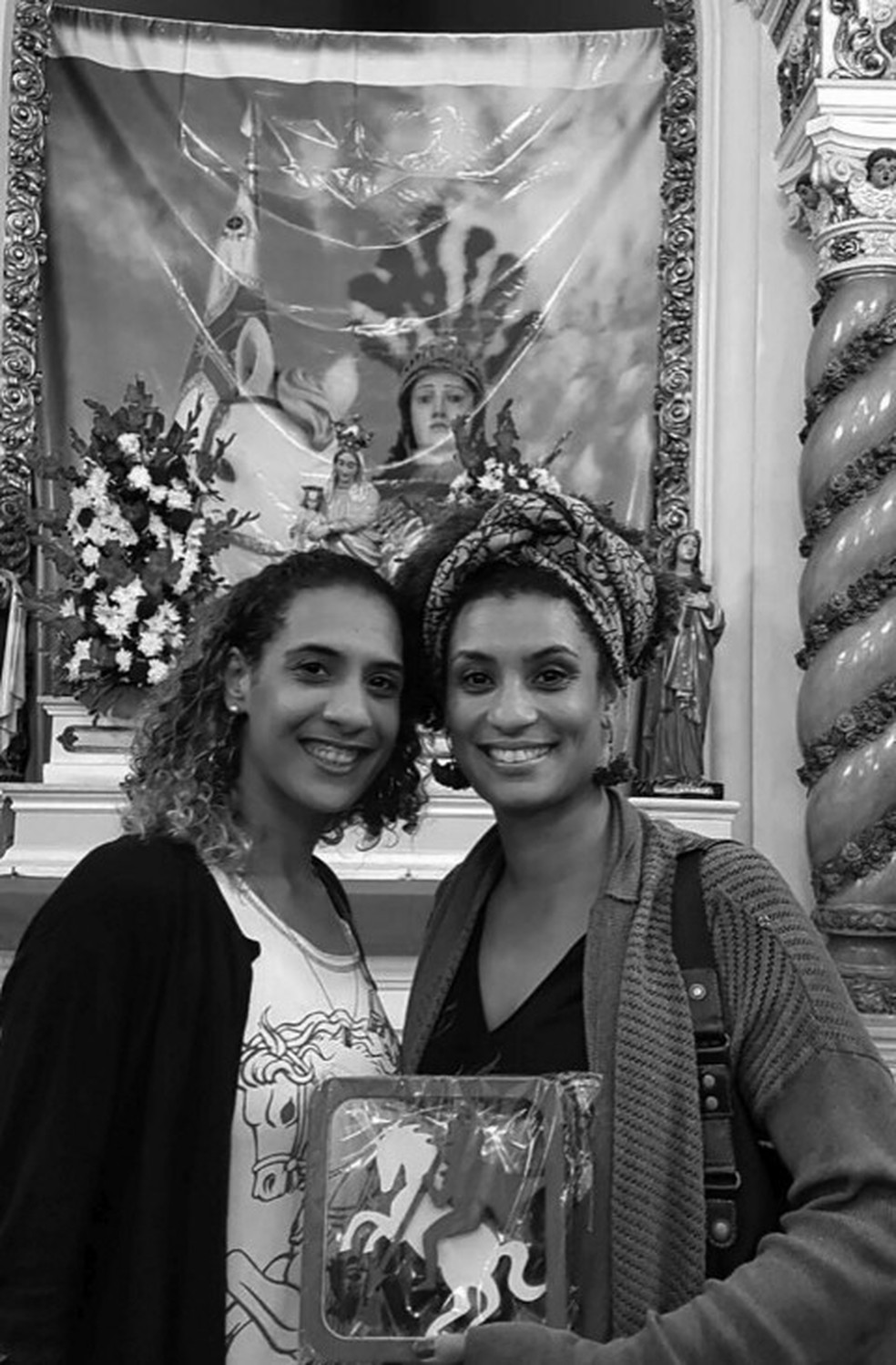 Anielle e Marielle Franco numa festa de São Jorge — Foto: Arquivo pessoal