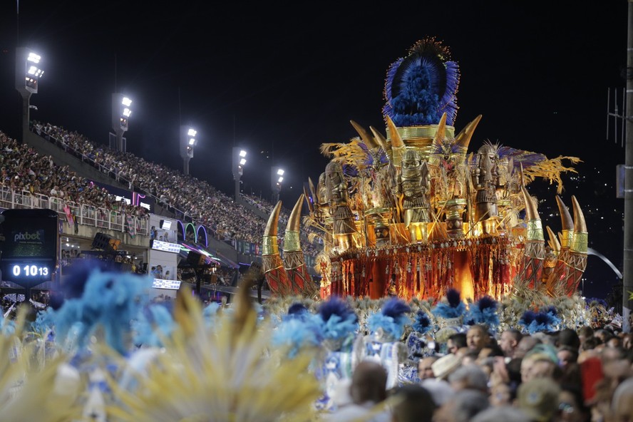 Desfile da Portela, na segunda noite da Marquês de Sapucaí