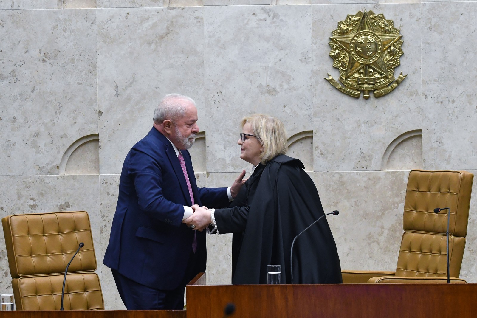 O presidente Lula e a ministra Rosa Weber: aposentadoria da ministra do STF vai abrir vaga na Corte, e o petista terá segunda indicação — Foto: Carlos Moura/SCO/STF