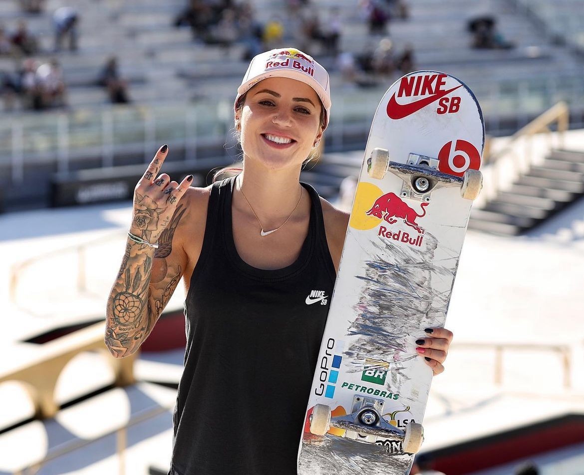 A skatista Leticia Bufoni vai estrear na cobertura— Foto: Reprodução/Instagram