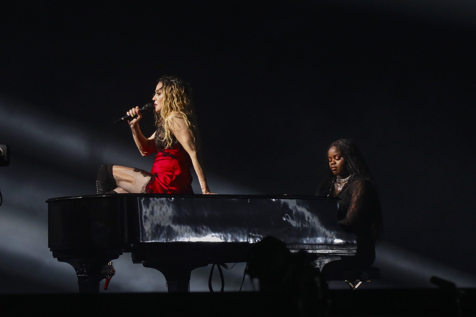 Madonna: ensaio geral na véspera do show na Praia de Copacabana, Rio de Janeiro — Foto: Guito Moreto / Agência O Globo