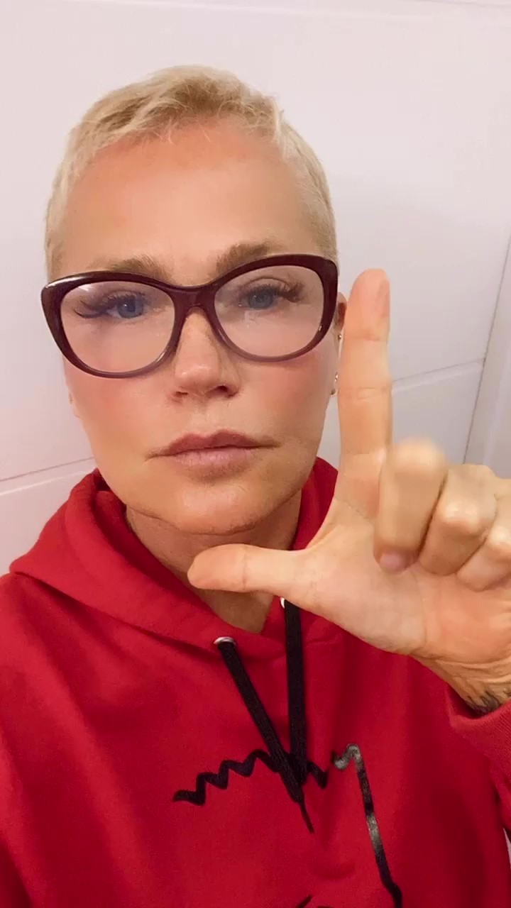 A apresentadora Xuxa Meneghel declarou nesta terça-feira (27) seu apoio ao ex-presidente Lula em suas redes sociais — Foto: Reprodução/Instagram