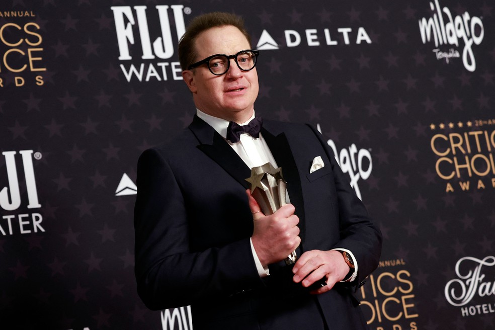 Brendan Fraser conquista o Critics Choice Awards por 'A baleia' — Foto: MICHAEL TRAN/AFP