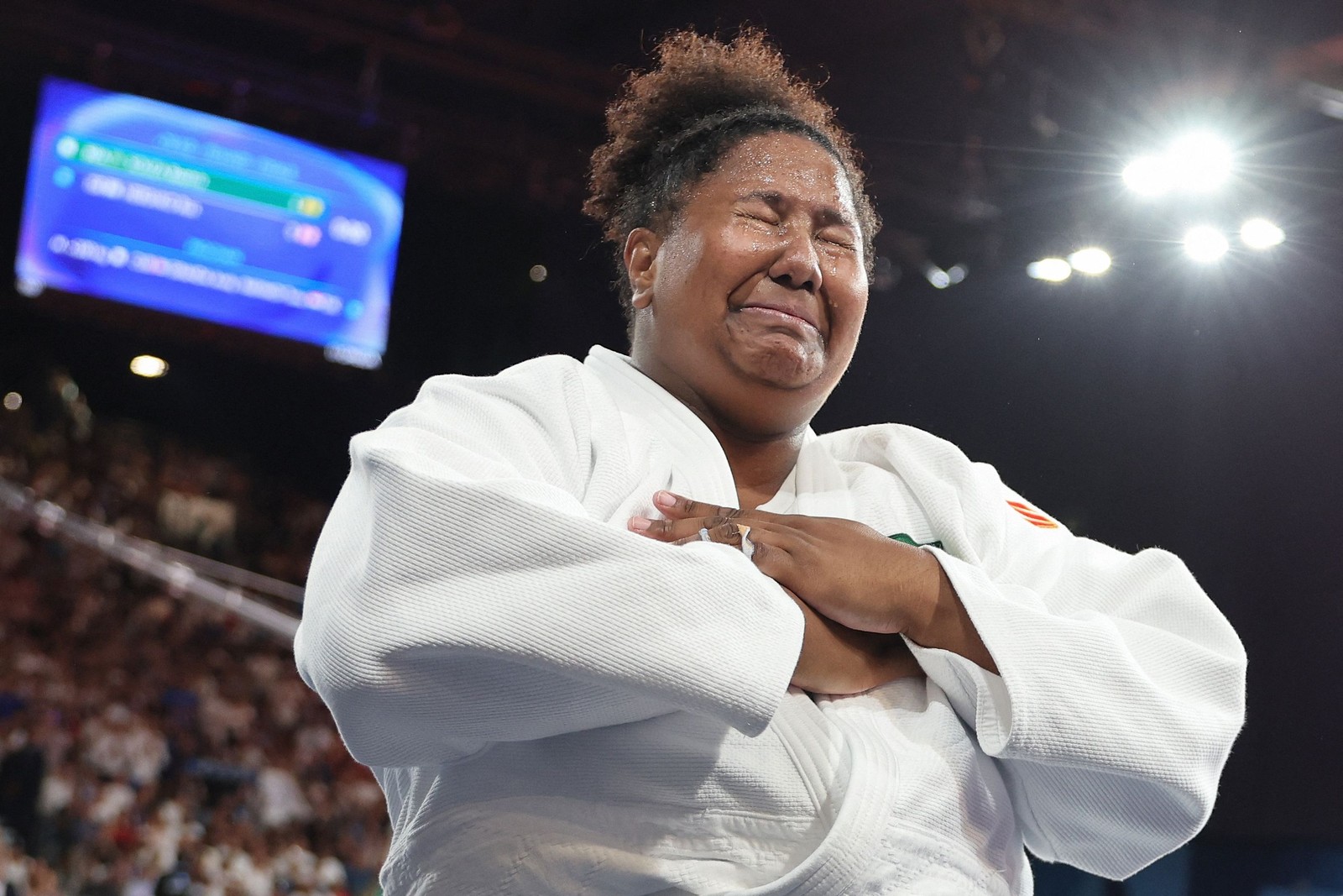 Beatriz Souza, ouro no judô, comemora emocionada a vitória em Paris nas Olimpíadas 2024 — Foto: Jack GUEZ / AFP