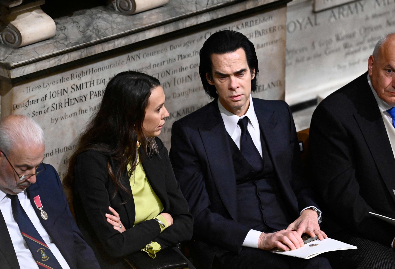 Nick cave também marcou presença — Foto: Gareth Cattermole / POOL / AFP