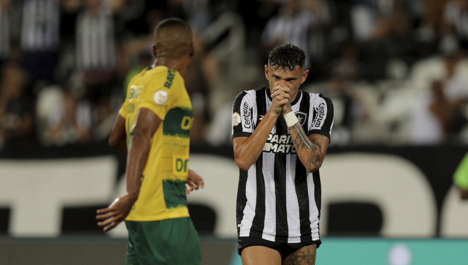 O Botafogo perdeu para o Cuiabá por 1 a 0 — Foto: Alexandre Cassiano/Agência O Globo