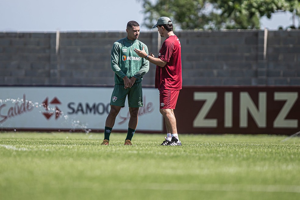 André com Fernando Diniz — Foto: Fluminense