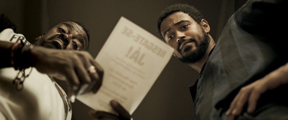 Seu Jorge e Alfred Enoch Divulgação — Foto:         