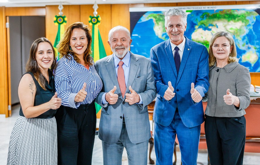 Lula se reúne com presidentes de PT e PSOL e pré-candidatos em Belo Horizonte